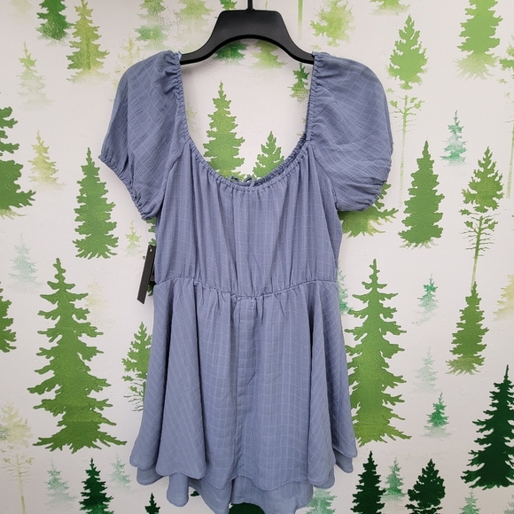 New Juniors City Triangle Short Sleeve Romper. - Picture 2 of 9
